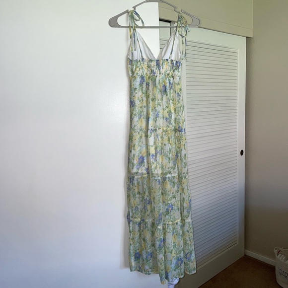 Abercrombie & Fitch Love Struck Maxi Dress - Picture 6 of 8